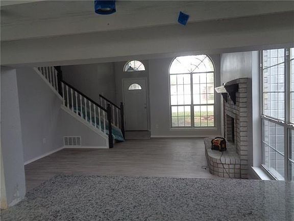 4th image of 426 Pebblecreek Dr