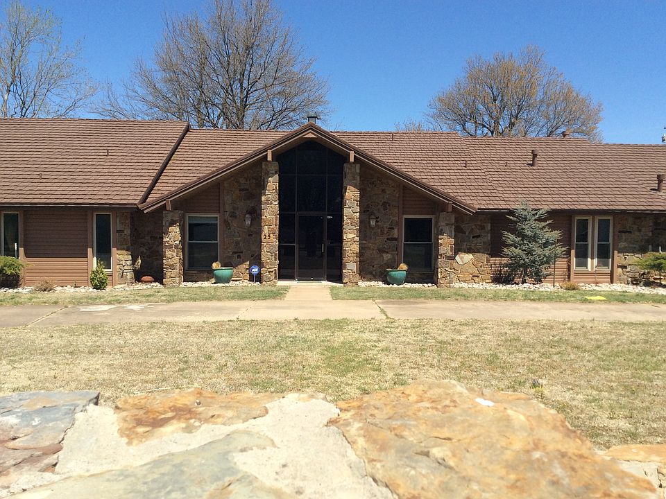 2nd image of 25 E Ranchwood Cir