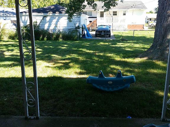 3rd image of 503 Sherwood Dr