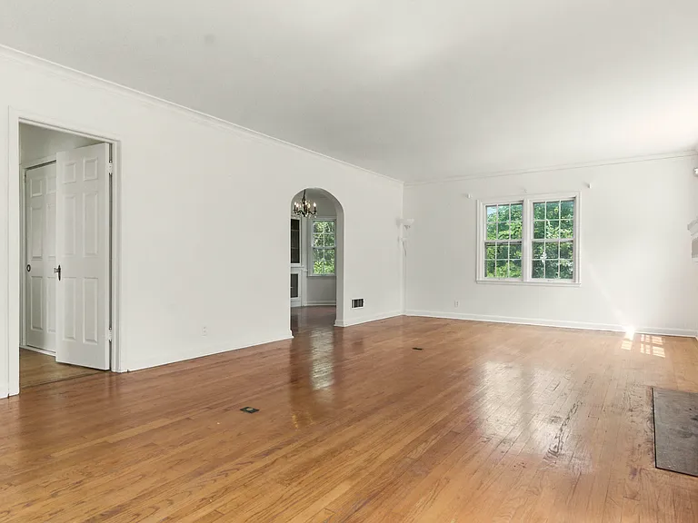 6206 Terrydale St — Photo 7