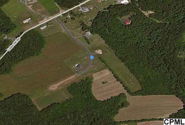 2nd image of 6 Twin Oaks Dr