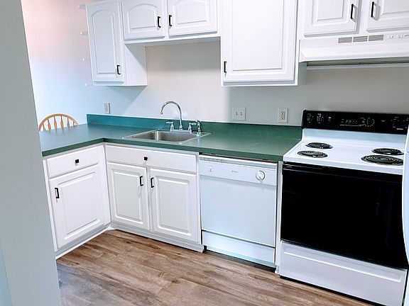4th image of 3582 Avon Ct