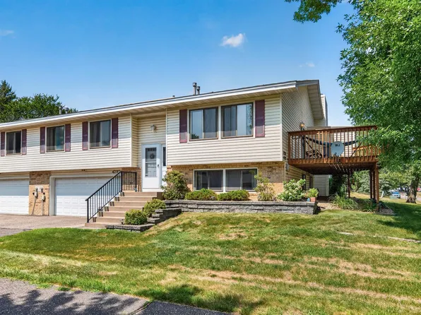 4297 Evergreen Dr, Vadnais Heights, MN 55127