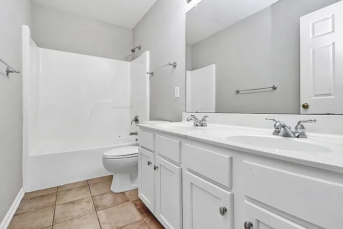 9101 Dartington Ln — Photo 21
