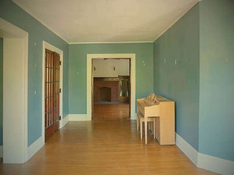 489 Norwood Ave #UPPER — Photo 4