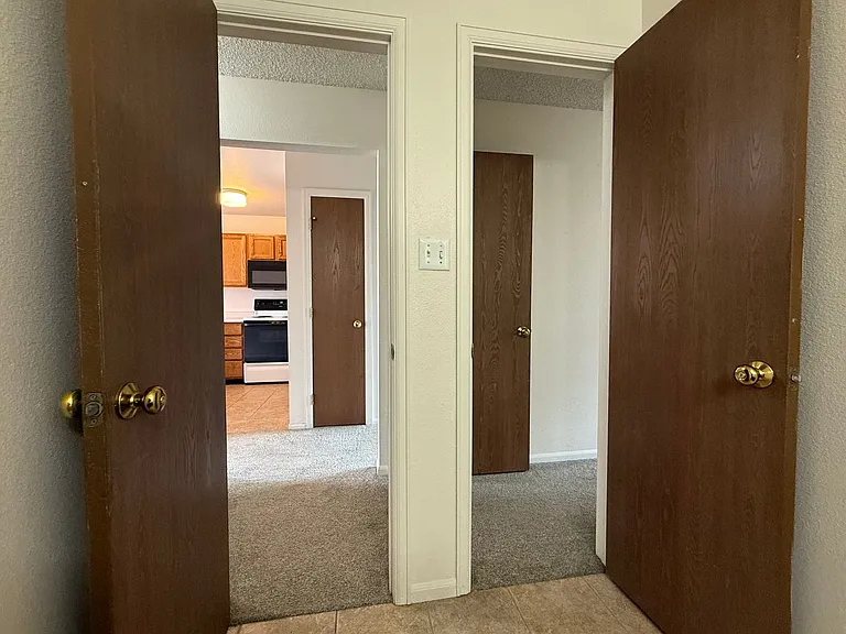 5307 Imperial Ct — Photo 11