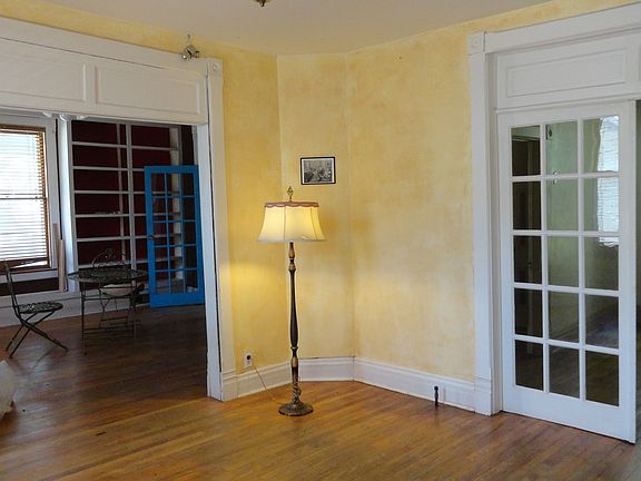 4th image of 431 Park Dr