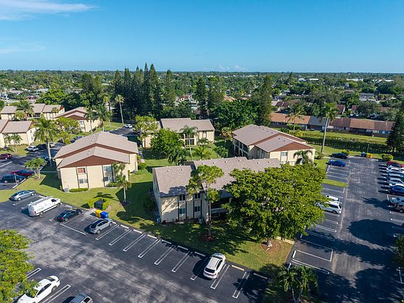 4th image of 309 Pine Ridge Circle #A-1