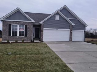 18816 Fremont Trl, Warrenton, MO 63383