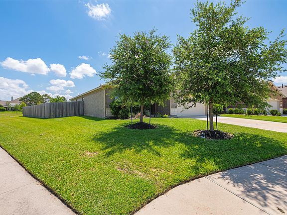 4th image of 2832 Cross Colony Dr