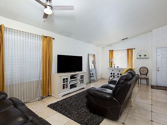 4th image of 3425 Mardi Gras Ct