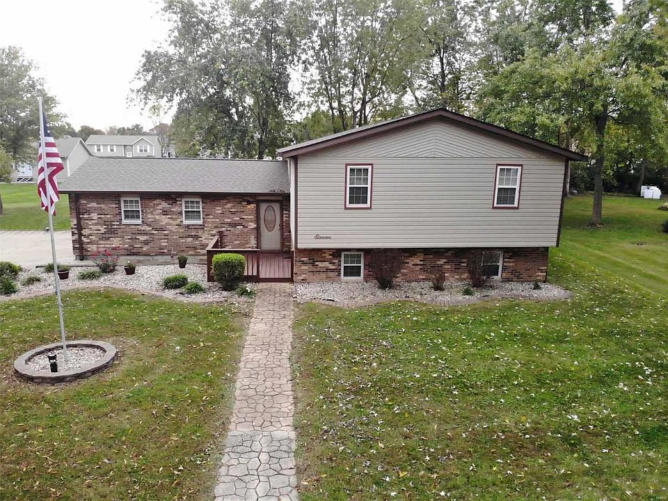 1st image of 11 Nassau Dr