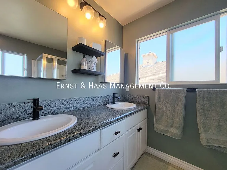 15616 Firmona Ave — Photo 29