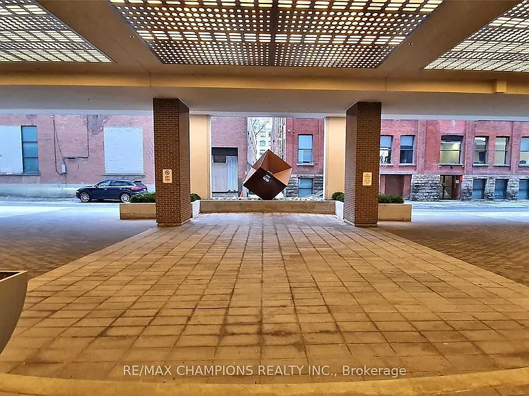 460 Adelaide St E #103 — Photo 18