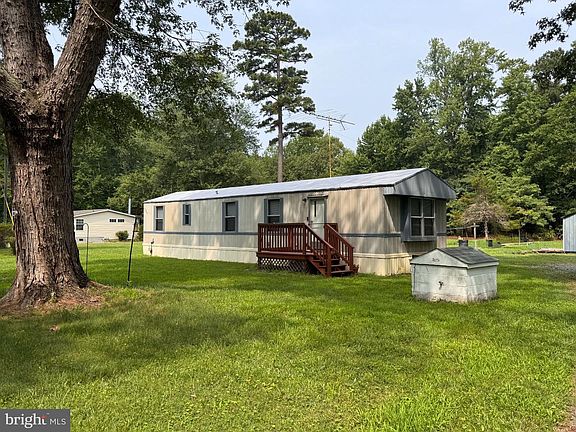 2nd image of 461 Long Point Rd
