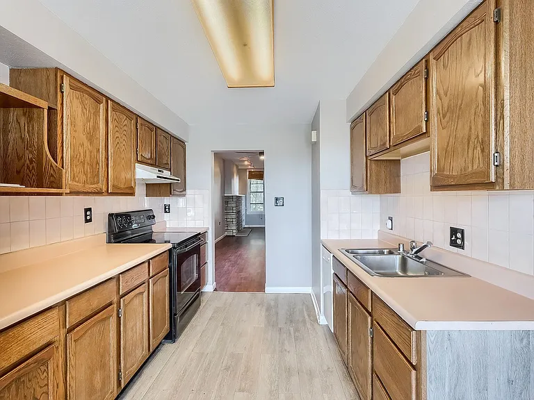 2136 W 28th Ave — Photo 8