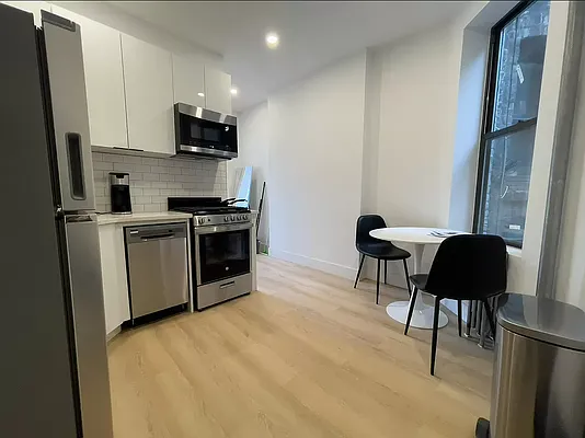 Rented by Compass | media 13