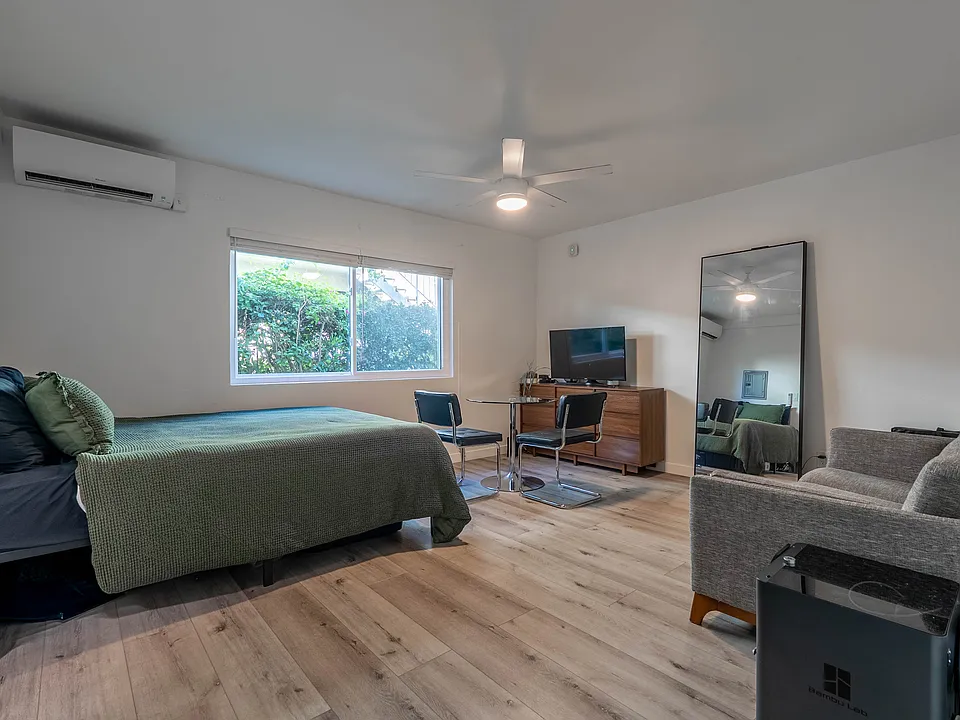 416 Rose Ave #3