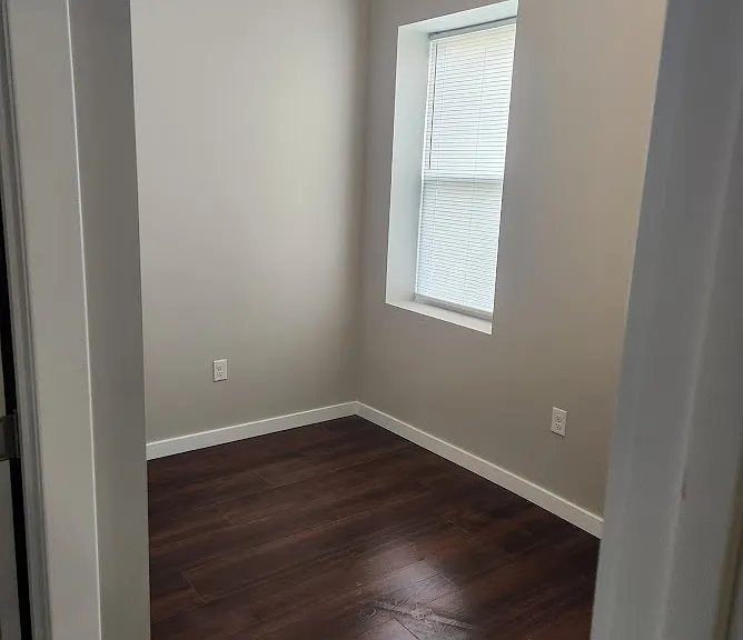 1933 E Huntingdon St #1 — Photo 3