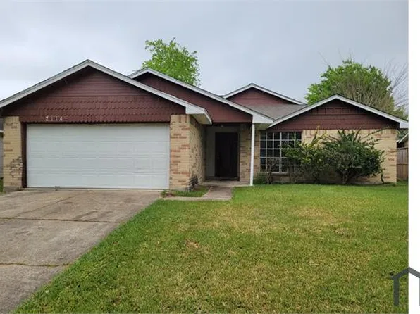 2114 W Greens Rd, Houston, TX 77067