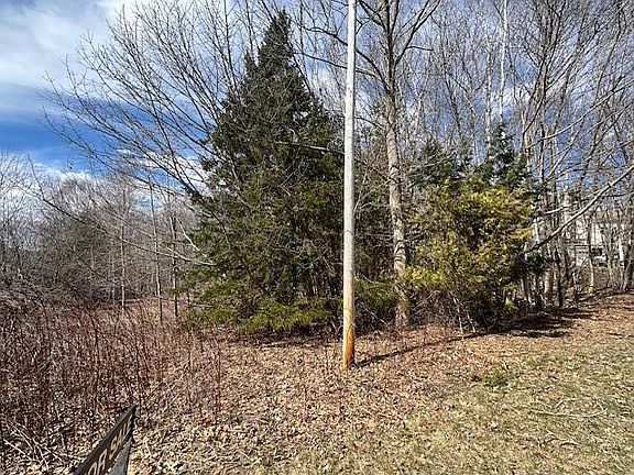 5th image of 27 Greenfield Drive