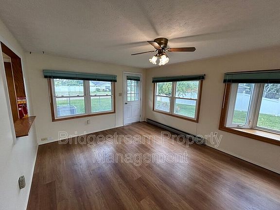 3rd image of 7281 Klyemore Dr