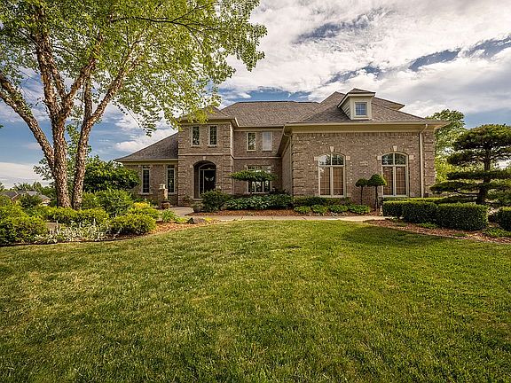 3rd image of 49179 Andover Ct #37