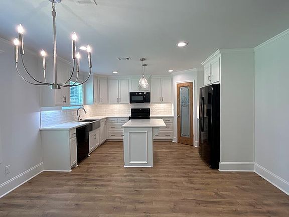 4th image of 60 Lancer Ln