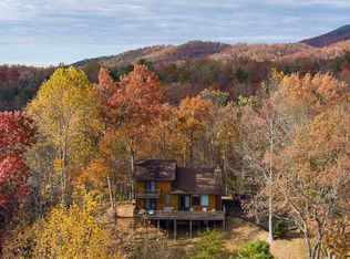 444 Deer Path Ln, Gatlinburg, TN 37738