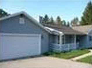 1040 Davis St, Dubuque, IA 52001