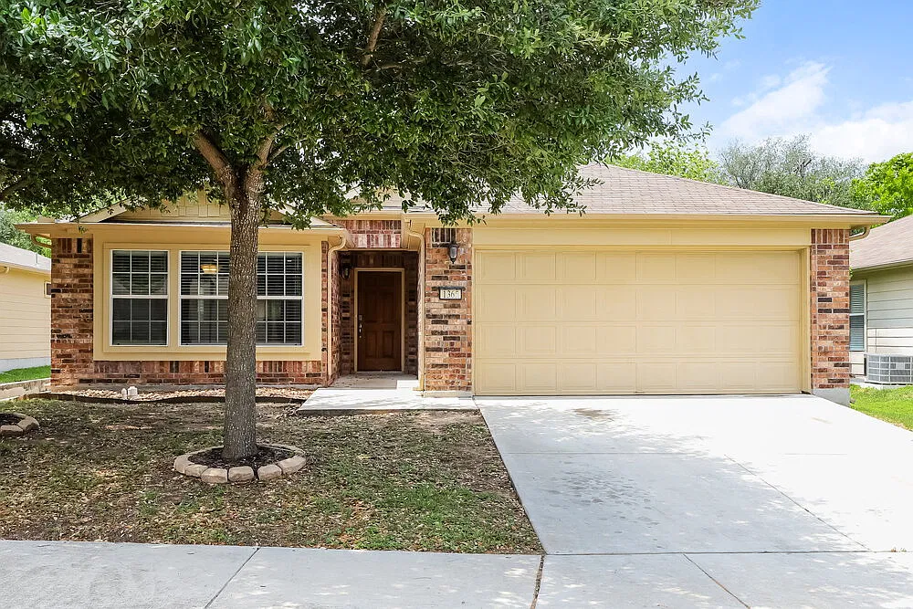 4 bed, 2.0 bath, 2056 sqft, $2,790 — Photo 1