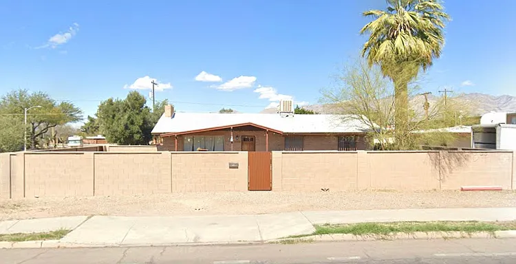 2301 E Glenn St — Photo 7