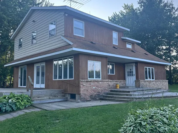 8393 165th St, Milaca, MN 56353