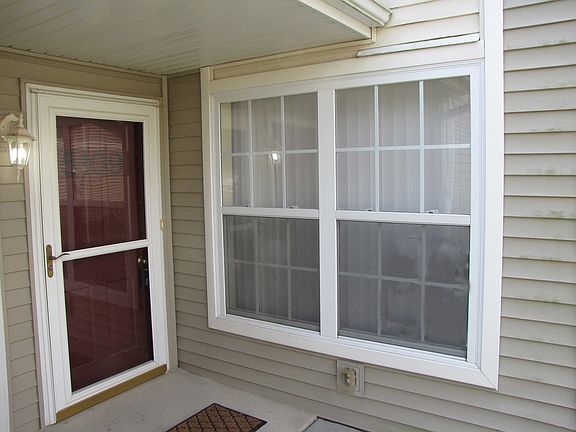3rd image of 5109 Diane Ct #9