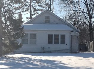 562 Tisdale Ave, Lansing, MI 48910
