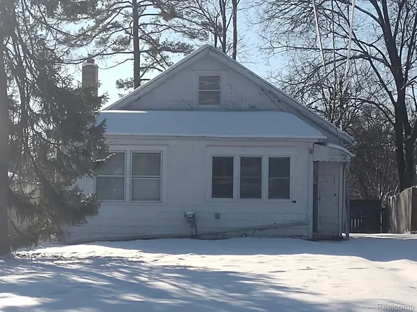 562 Tisdale Ave, Lansing, MI 48910