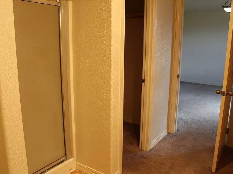 304 Willow St — Photo 1