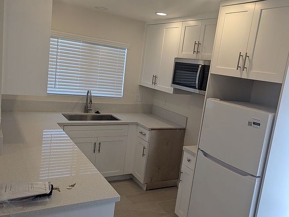 4th image of 4476 42nd St APT 8