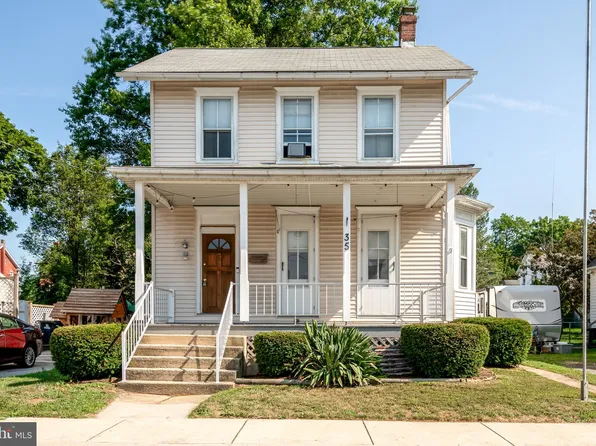 35 W Slokom Ave, Christiana, PA 17509