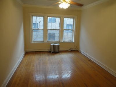 3rd image of 6512 N Glenwood Ave APT 2W