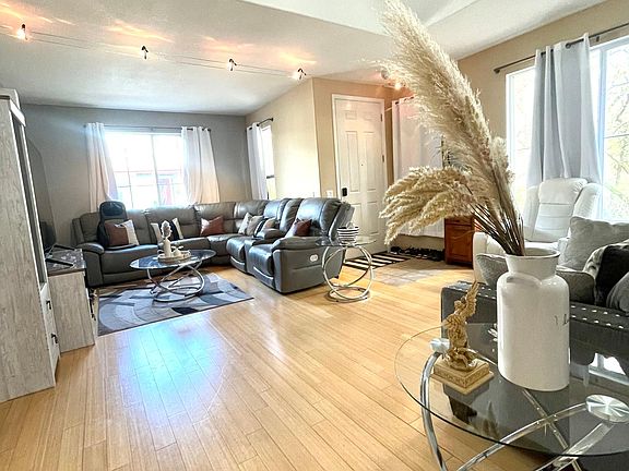5th image of 8928 Oakfield Ln