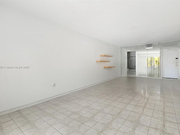 5th image of 1000 Michigan Ave APT 208