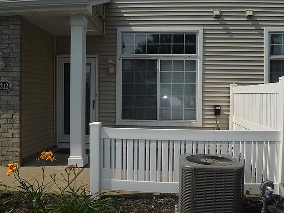 3rd image of 11212 Isanti Ct NE