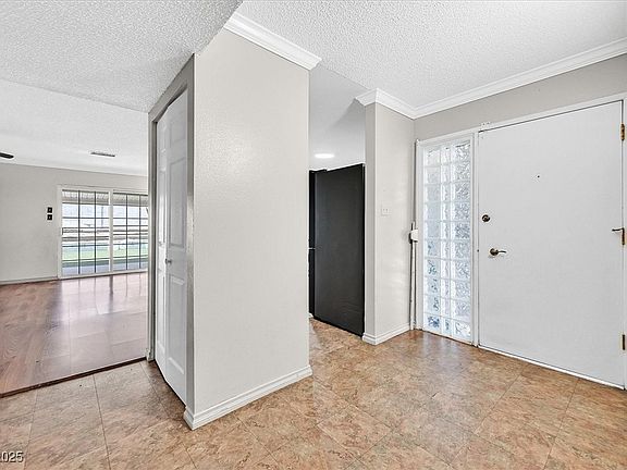 3rd image of 216 Lorenzi St