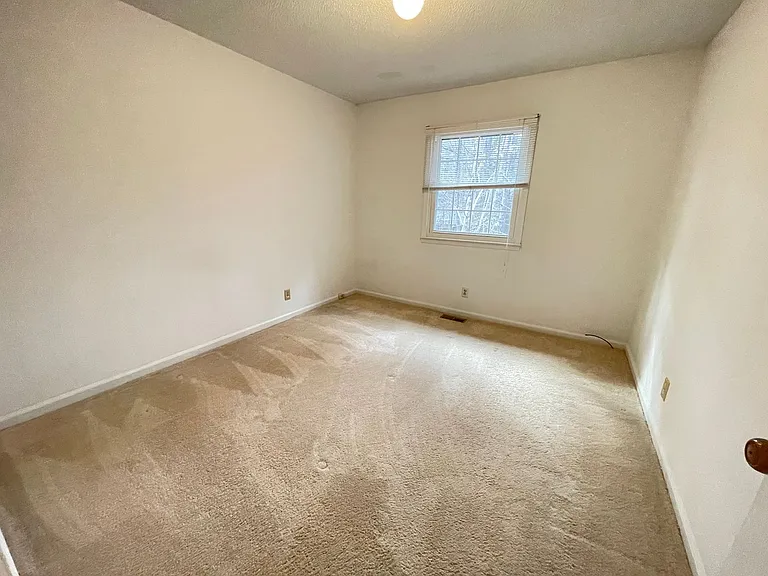 106 Downing Ct — Photo 22