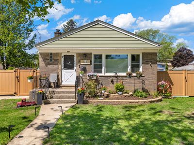 (Undisclosed Address), La Grange Park, IL, 60526