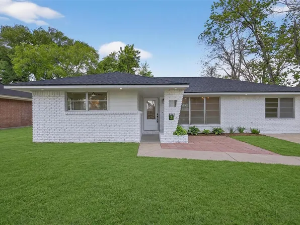 1726 Pecan Ln, Stafford, TX 77477