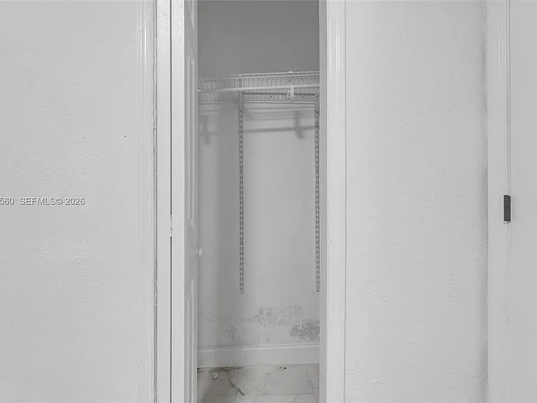 4530 SW 25th St #4530 — Photo 5