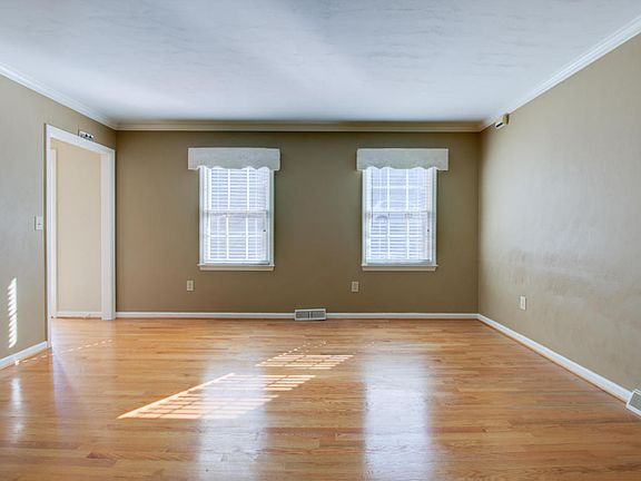 5th image of 177 Forest Dr