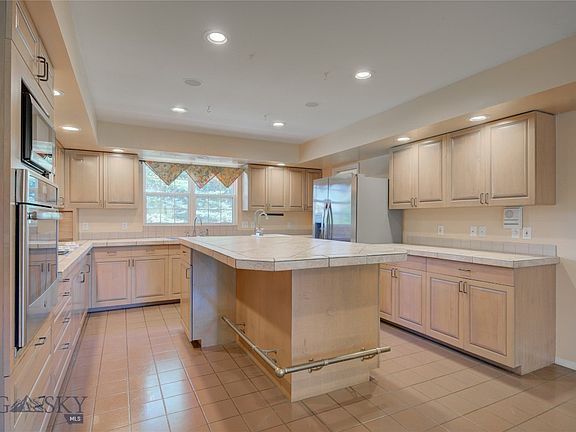5th image of 119 Bennett Dr